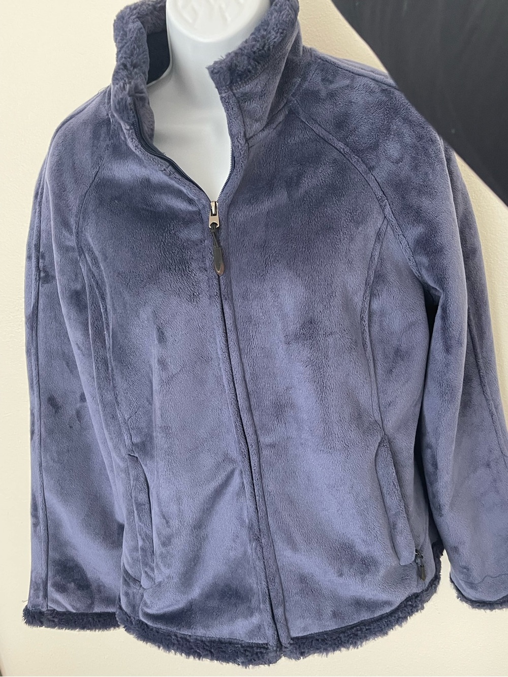 GreenTea Plush Fleece Jacket in Navy Blue